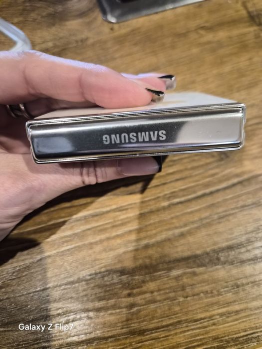 Samsung Z flip 5 256GB