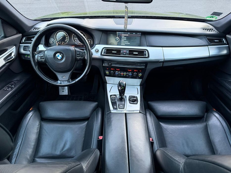 Bmw 750i ~ Pachet M ~ 2011 ~ 4.4 Benzina ~ 4 Butoane