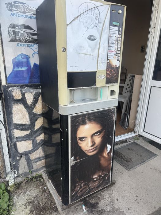 Вендинг автомат машина