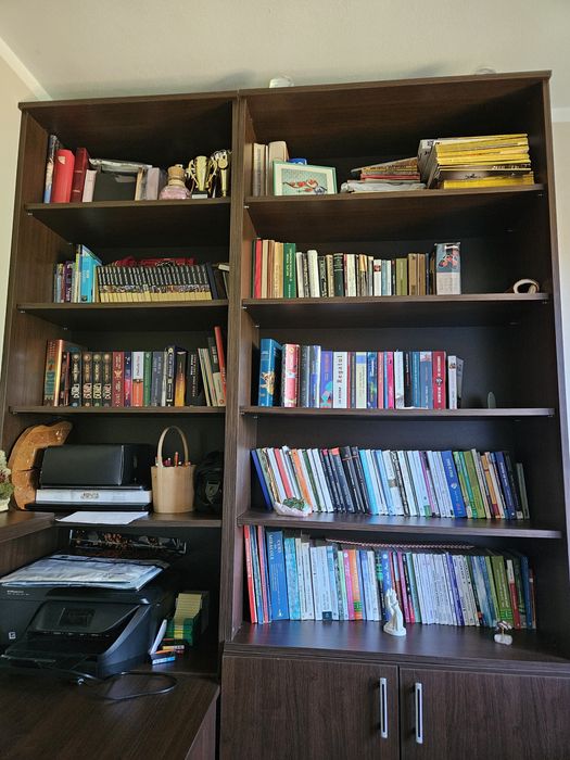 Vând bibliotecă/mobilă living, în stare f. bună,  făcută la comandă