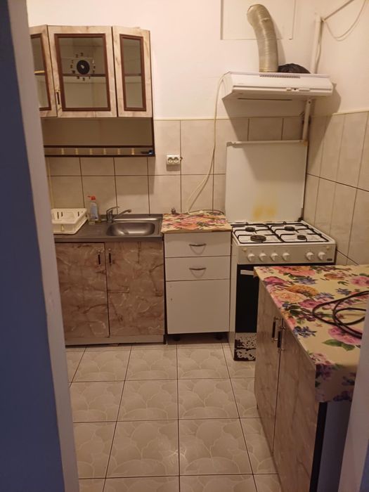 Vand apartament 2 camere Zona Industriala