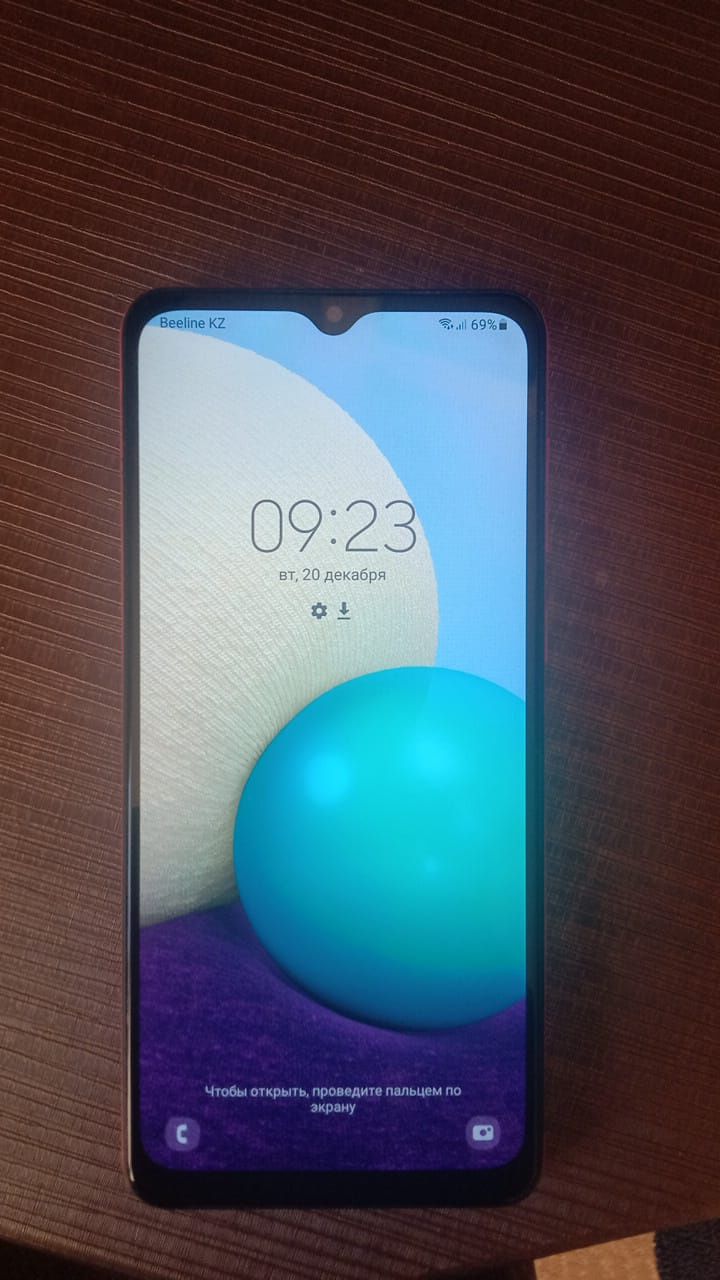 Продам смартфон Samsung Galaxy A02