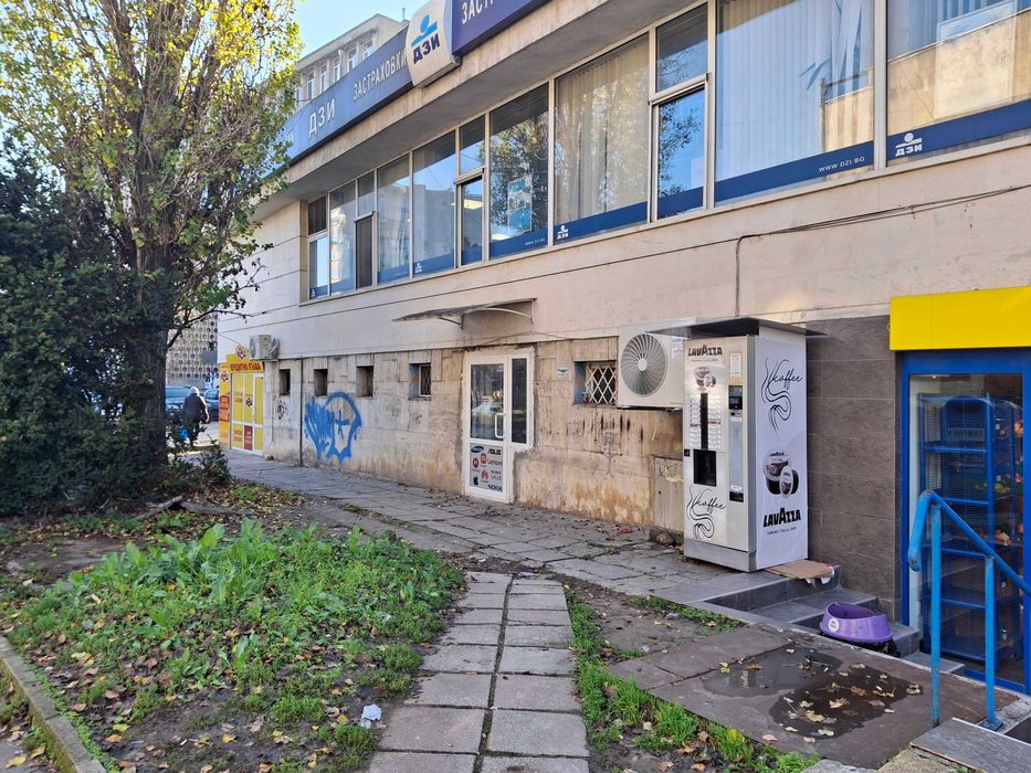 Магазин/офис под наем до поликлиниката на Цар Освободител