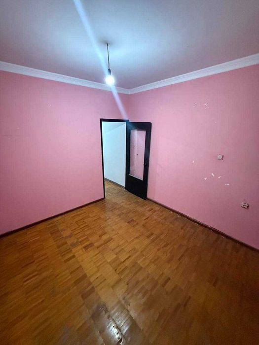 ПРОДАЮ квартиру на Юнусабаде 2/4/4