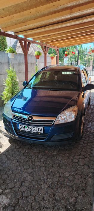 Vînd Opel Astra h2010 1,7 CDTI