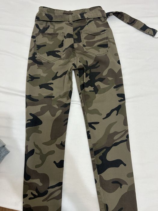 Blugi Bershka noi …..