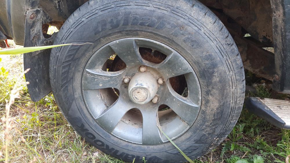 Dezmembrez Daihatsu Feroza