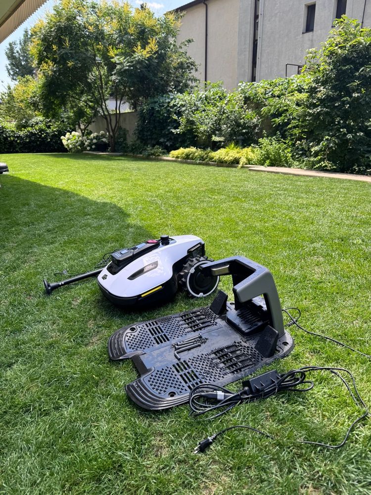 Vand Robot de tuns gazonul YUKA Mini fără fir perimetral