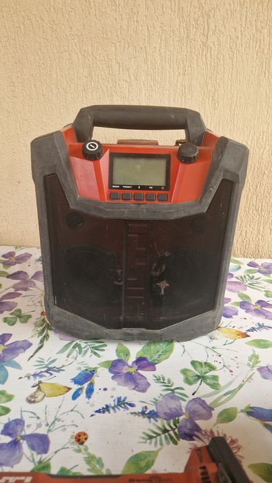 Vând Radio Hilti