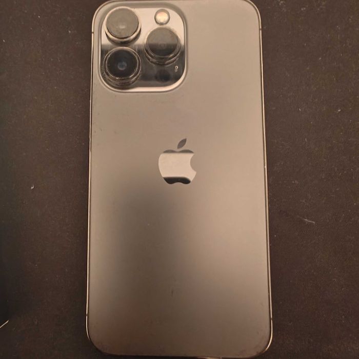 Vând iPhone 13 PRO