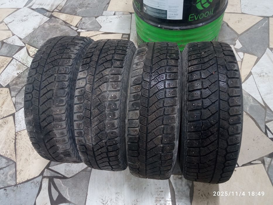 Продам резину на дисках 14