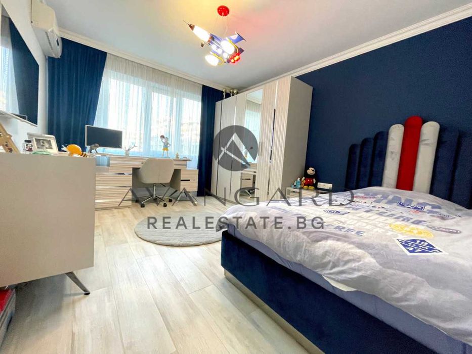 Продава се Тристаен апартамент в Пловдив, Кючук Париж - 89 кв.м за 1823 €/кв.м - Снимка #1