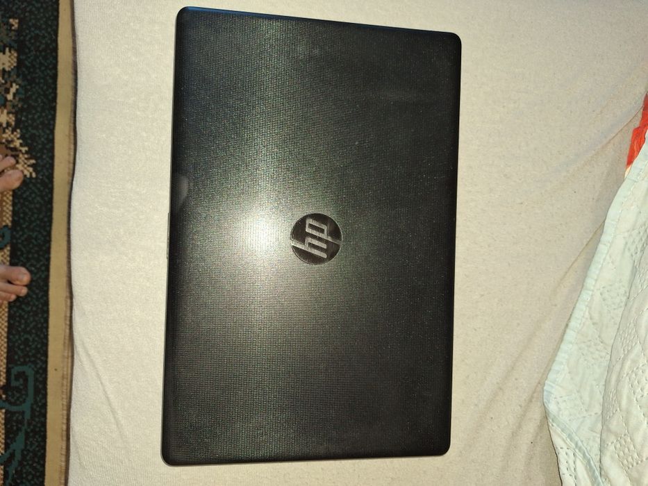 Laptop  intreg sau dezmemrez Hp 17   I3 ddr4   generatia 7