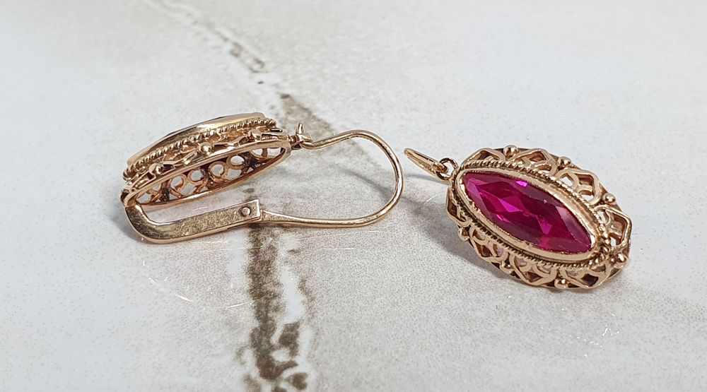 Cercei din aur rusesc 583 (14K) cu rubin tăietură marcheză