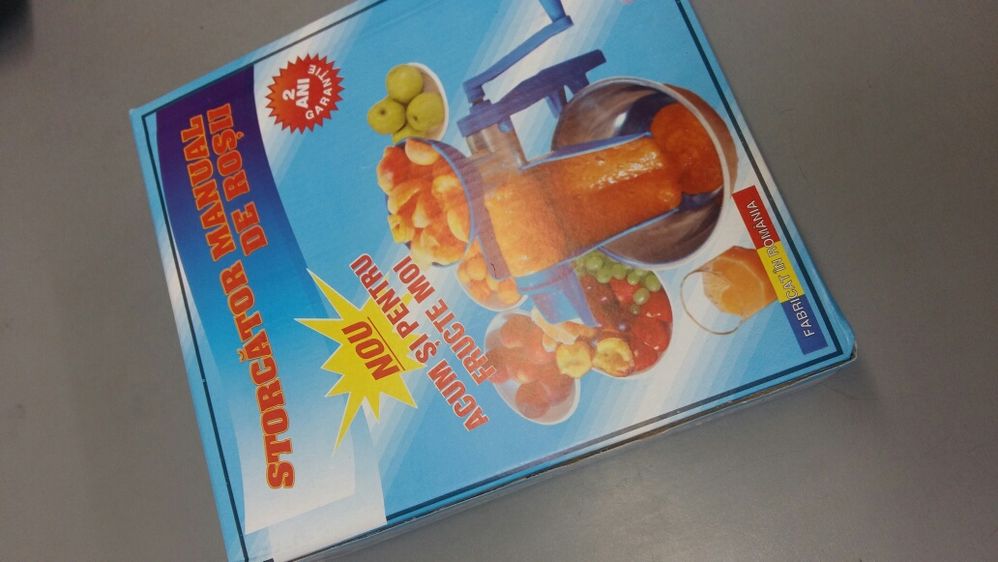 Румънска машинка за мелене на домати и плодове с отделяне на люспа