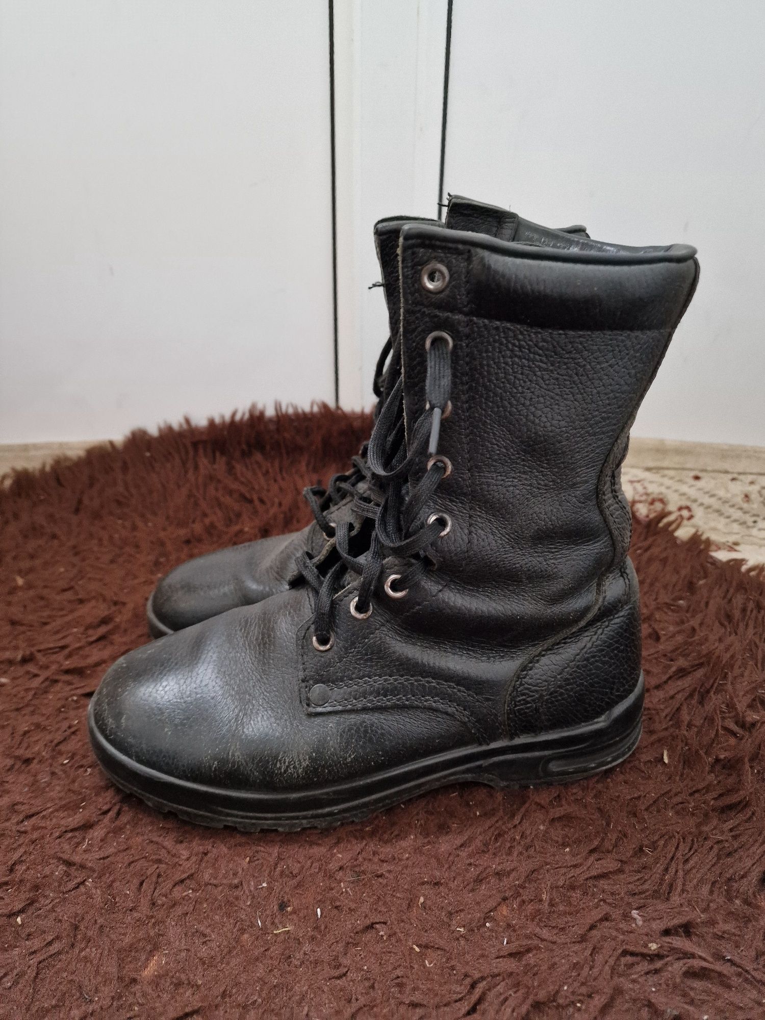 Продам берцы 39 размер