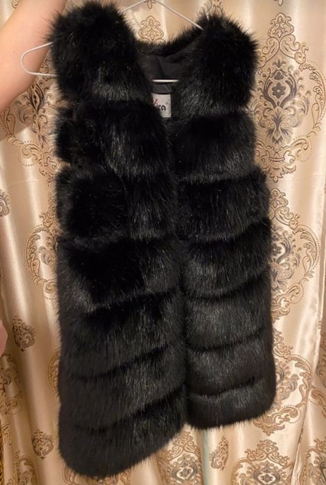 Vestă de blană artificială
