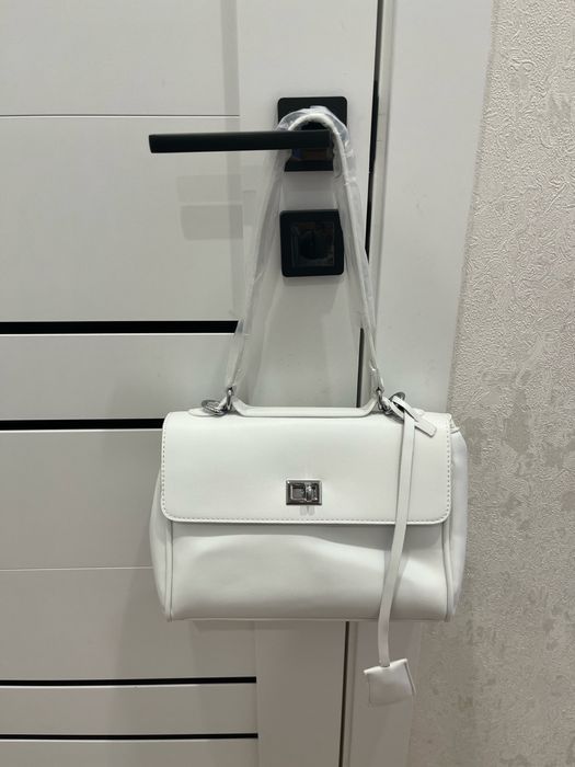 Новая белая сумка