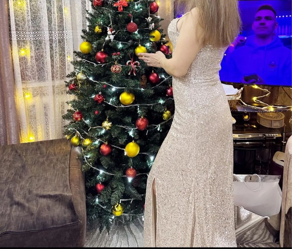 Продам вечерние платья