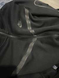Nike tech fleece negru
