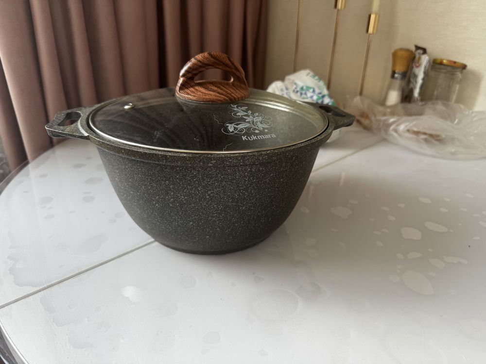 Казан с крышкой