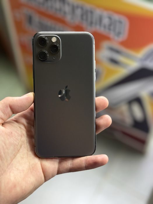 Айфон 11 про акб 100%