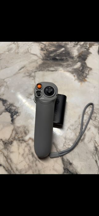 DJI Avata 2 cu RC Motion 2 si Goggles 2 si 1 acumulator