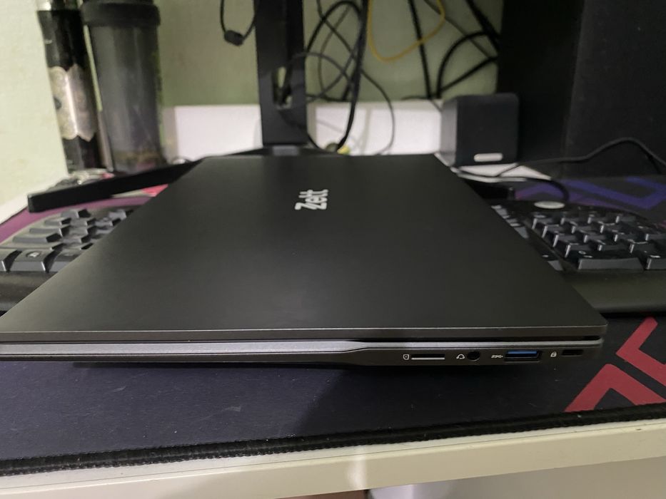 Ноутбук ZETT BOOK 5