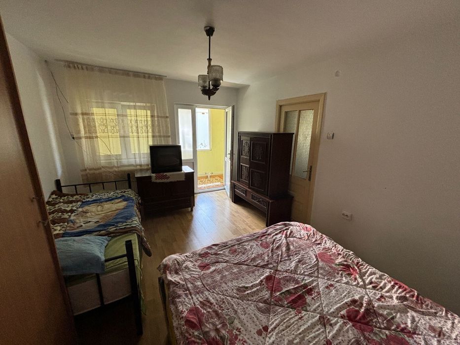 Inchiriez casa alexandria