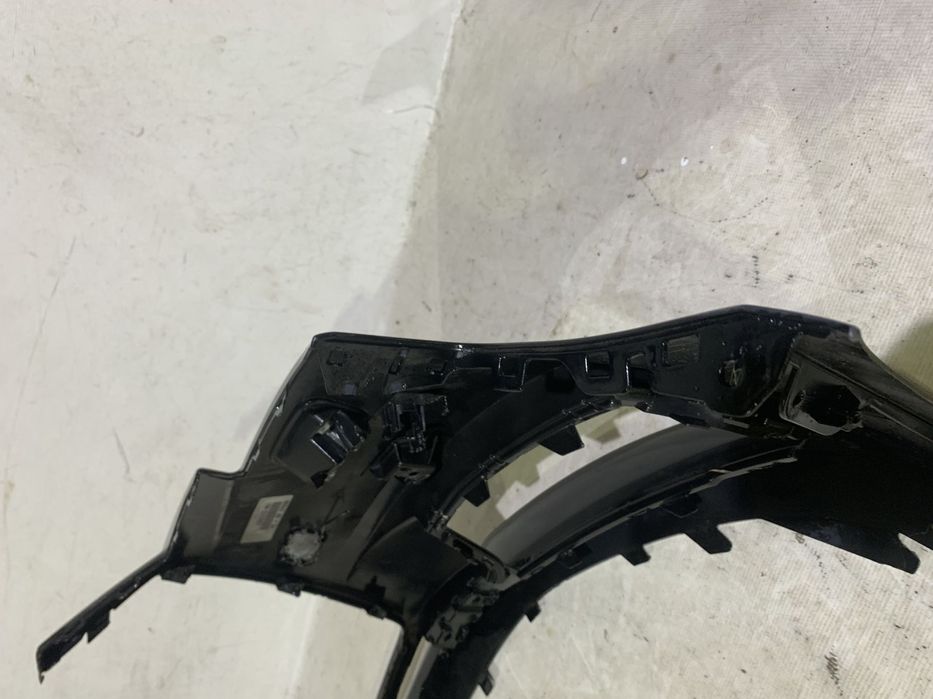 Bara fata Audi A3, Hatchback, 2016, 2017, 2018, 2019, cod origine OE 8V3807437AF, cu gauri pentru spalatori faruri si senzori de parcare (4).