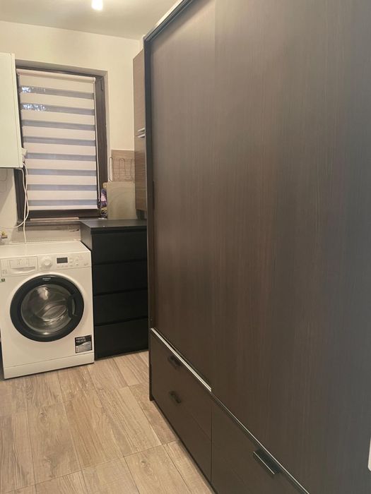 Închiriez apartament