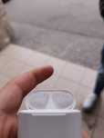 Vând carcasa Air pods originala