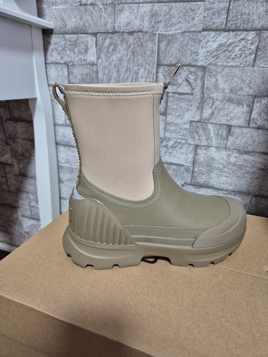 UGG noi ,nepurtate,originale,factura !!!