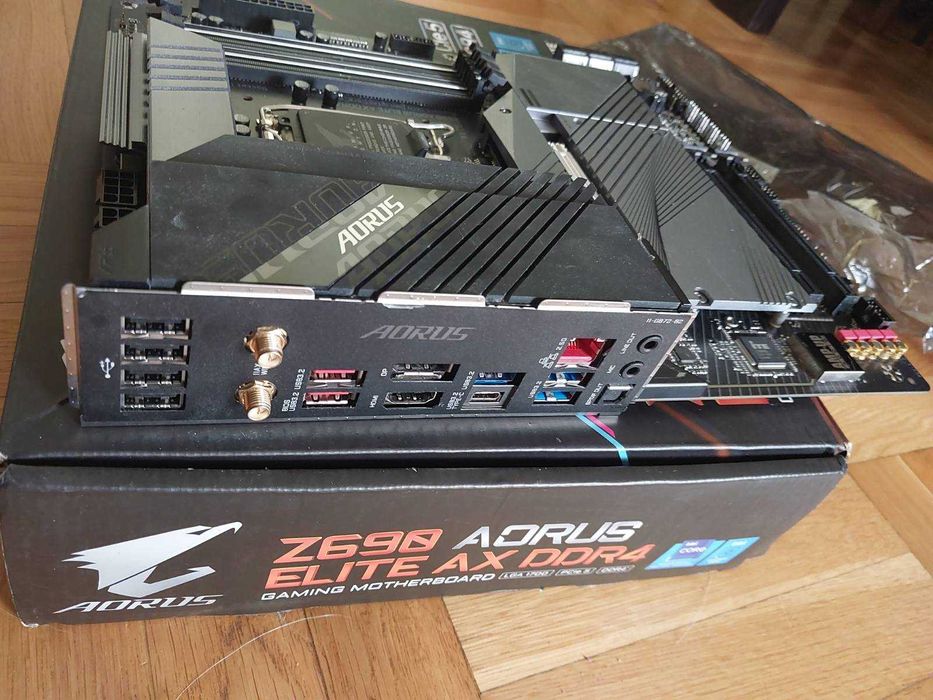 i5 13600KF + Gigabyte Z690 Aorus Elite AX, DDR4