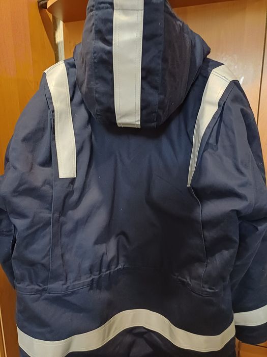 Продам спецодежду.