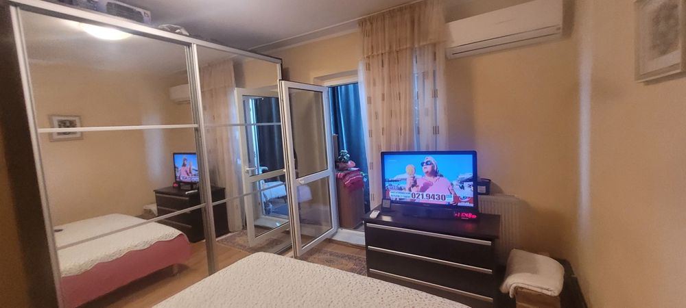 Apartament 2 camere decomandat zona Mall.