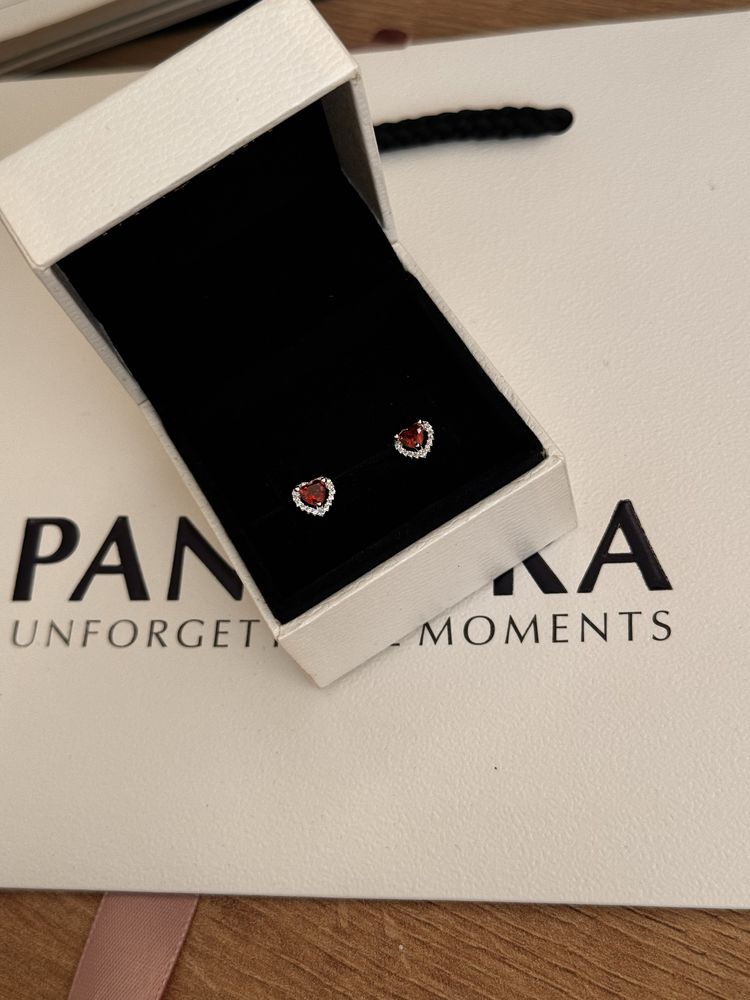 Пандора обеци Pandora