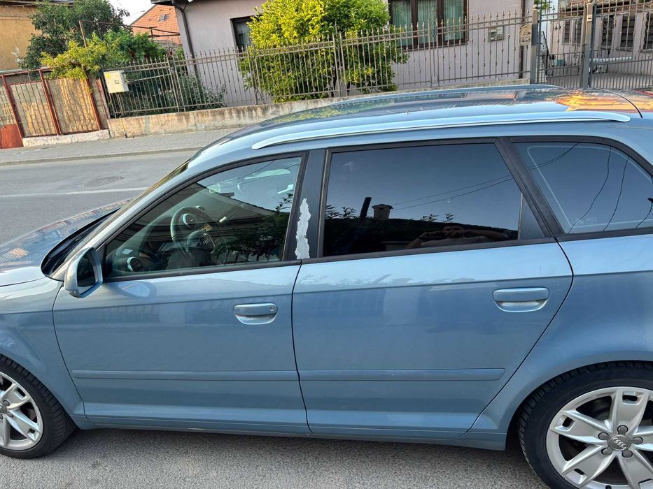 Vând Audi A3 2.0 TDI Sportback DPF Ambition