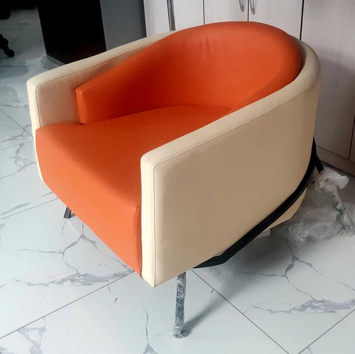 Продам кресло кожаное