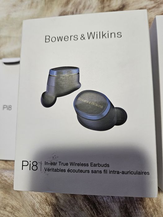 Bowers & Wilkins Pi8 casti in ear