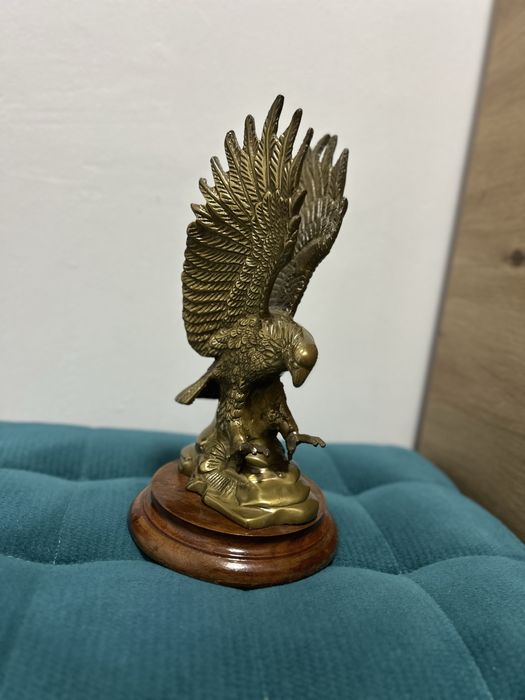 Vultur din bronz