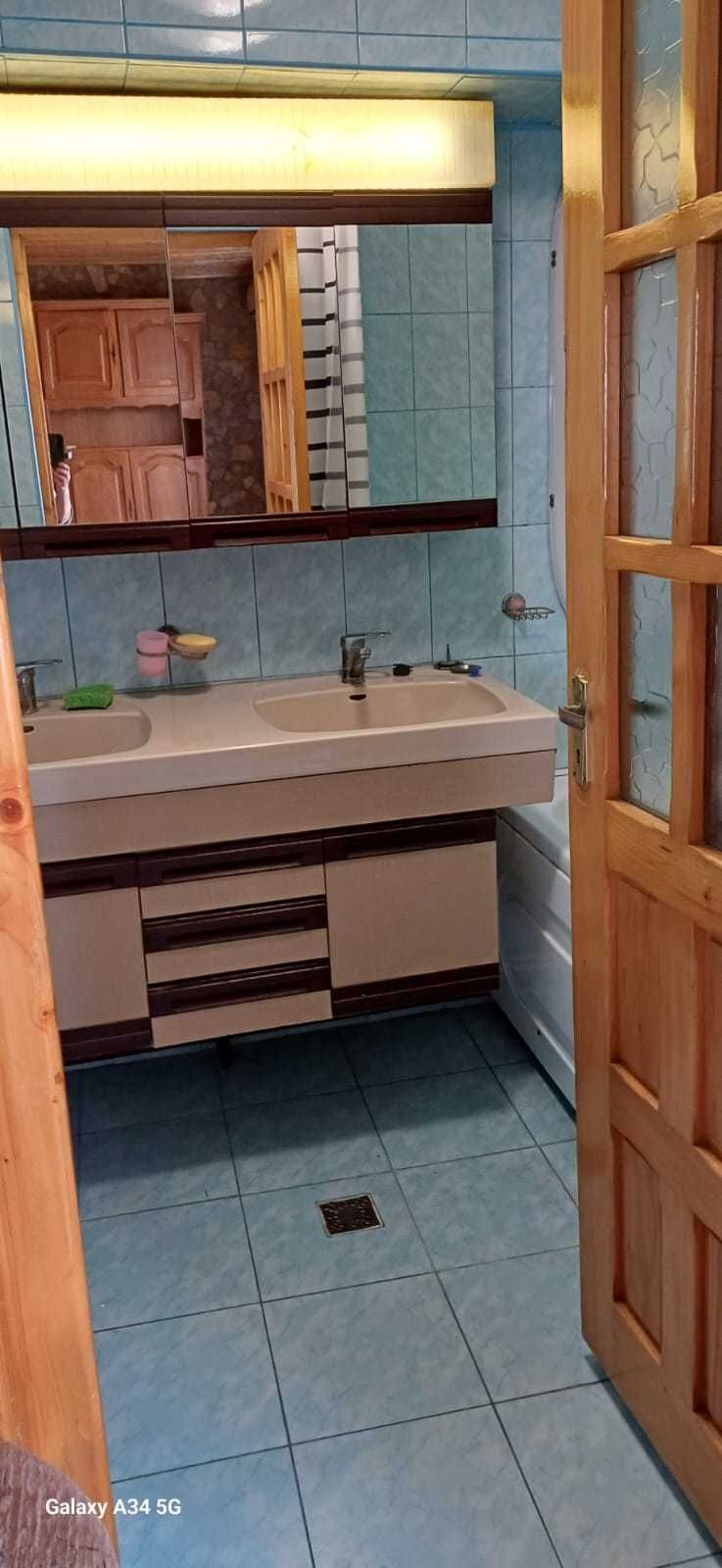 Închiriez apartament cu o cameră