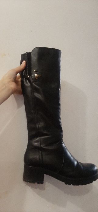 Продам Зимние сапоги Женские