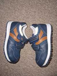 Adidasi bobbi shoes 21