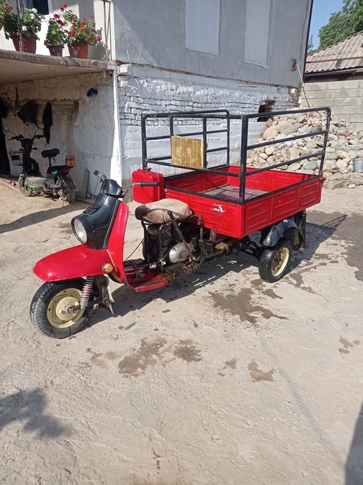 Sukuter sotiladi benzin mator