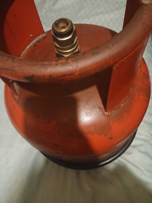 Червена Газова бутилка