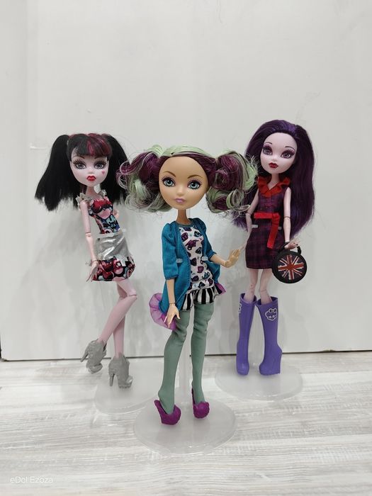 Элизабет Дракулаура Elissabat London Monster high