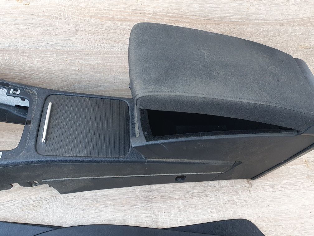 Cotiera consola centrala vw passat b6 berlina breack