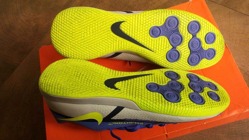 NIKE Phantom GT2 Academy IC Размер EUR 43 / UK 8 за зала 112-13-S