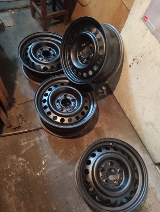 Продам диски на 15 Мерседес